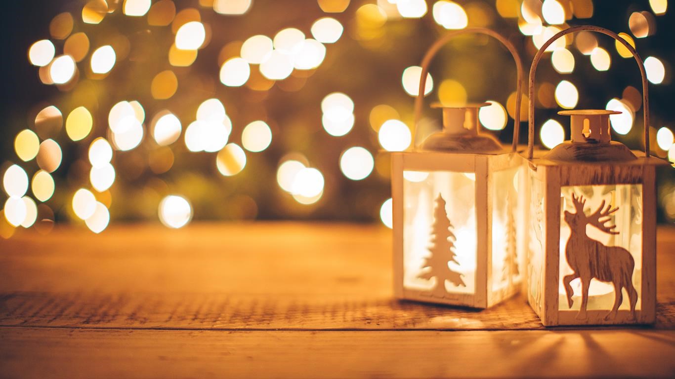 Microsoft release Winter Holiday Glow Windows 10 wallpaper pack